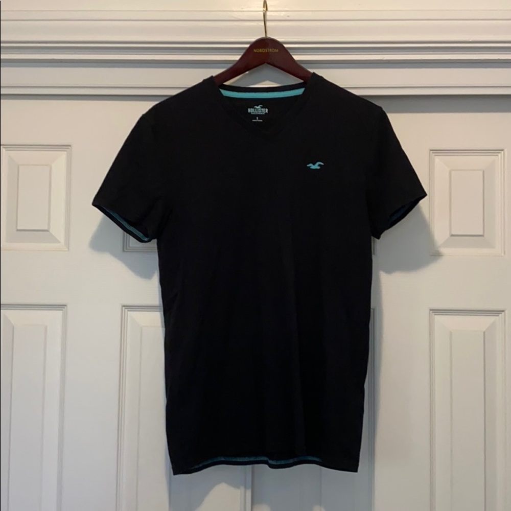 Mens Hollister t-shirt size L, short sleeve shirt.